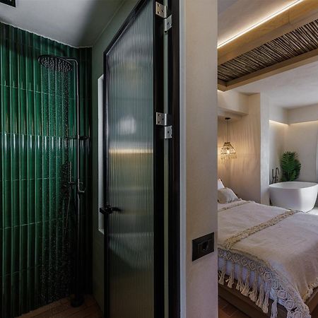 Aja Retreat Luxury Suites Kamári Eksteriør bilde